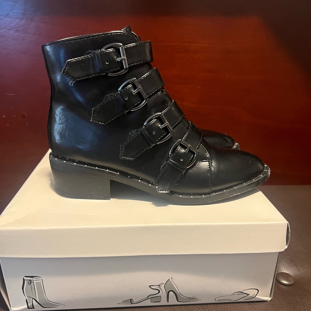 Booties - Picture 4 of 7